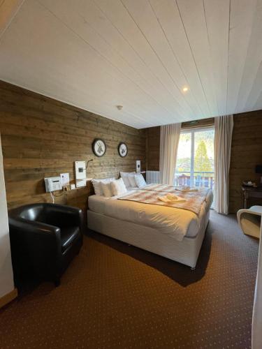 Double or twin room, superior