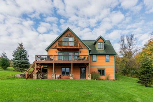 Mountaintop Ellicottville Home with Deck Near Skiing! - image 18