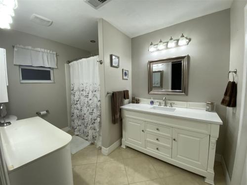 Villa Secrets - image 12