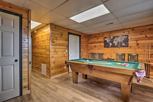 Smokies View Wears Valley Retreat with MTN Views! - image 11