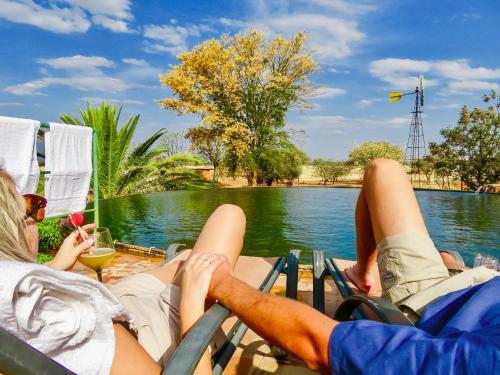 Úszómedence, Ombe Guestfarm & Safari in Okahandja