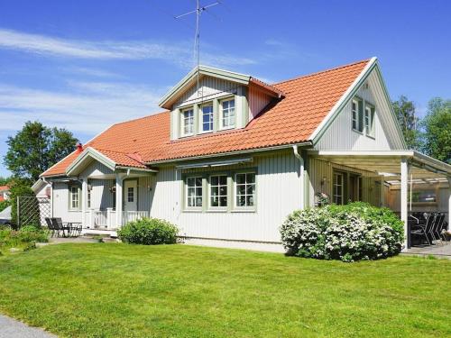 9 person holiday home in SOLLENTUNA