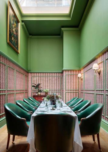 The Randolph Hotel, by Graduate Hotels