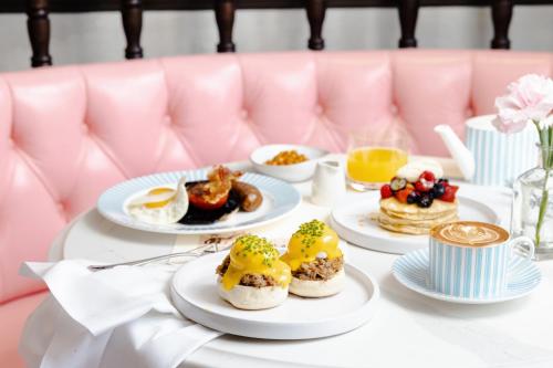 The Randolph Hotel, by Graduate Hotels