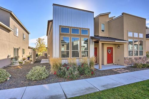 B&B Meridian - Sleek and Modern Townhome about 11 Mi to Dtwn Boise - Bed and Breakfast Meridian