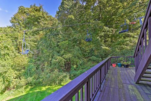 Vernon Condo with Deck, Near Appalachian Trail!