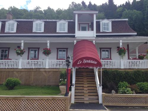 Auberge La Fjordelaise & la Rosalie