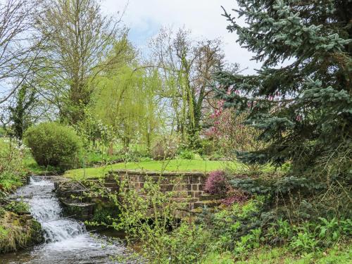 Pond View Mansfield - image 7