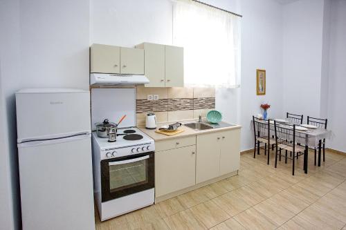 Kitchen, HAROULENA in Kavala