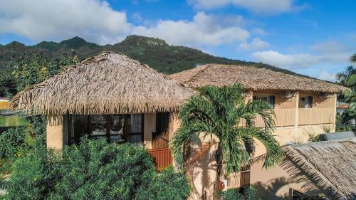 شرفة/ تراس, منتجع كاست أواي (Castaway Resort) in Arorangi