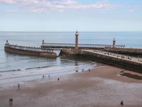 Seahorse Whitby - image 6