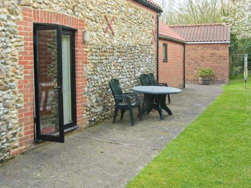 Mill Farm Barn - main image