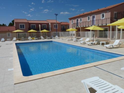 Residence de Tourisme la Provence - Accommodation - Istres