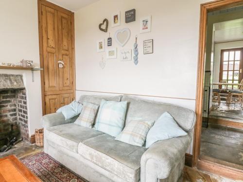 Daffodil Cottage Keighley - image 8