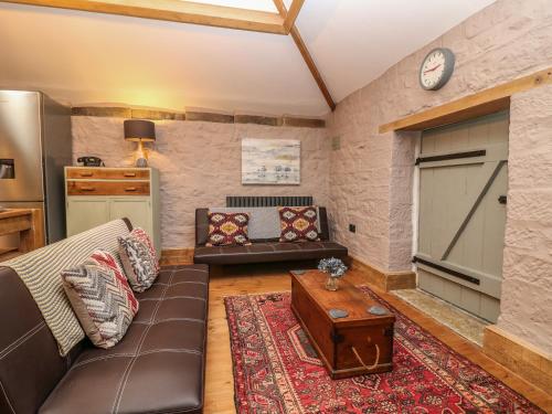 The Carriage House Matlock - image 8