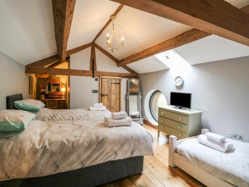 The Carriage House Matlock - image 4