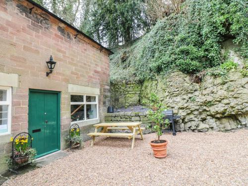 The Carriage House Matlock - image 2