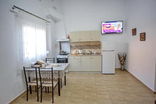 Kitchen, HAROULENA in Kavala