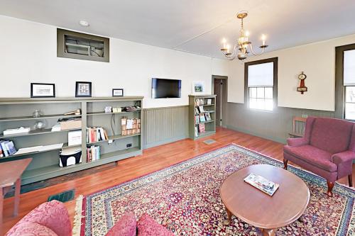 . Nickels-Sortwell House