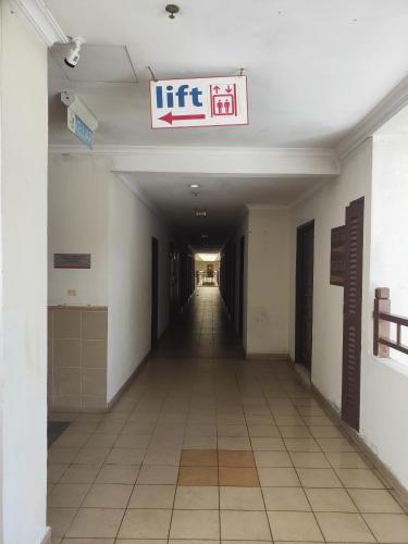 Ultimate Comfort and Privacy, Upper Studio Unit, Suria Laketown Apartment, Bukit Merah Laketown Reso