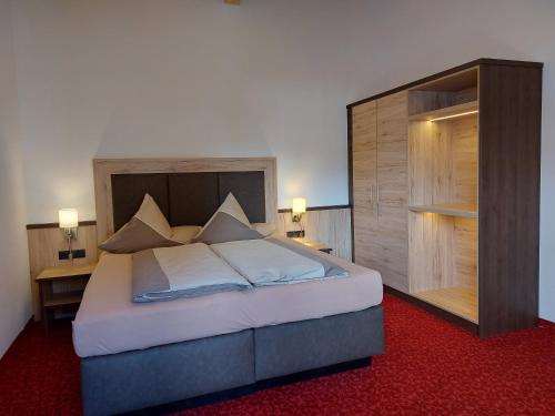 1 queen bed