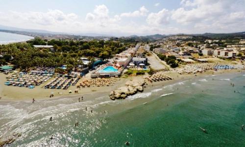 Chrispy Beach Resort, Agia Marina