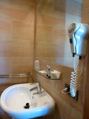 Comfort Double or Twin Room with Balcony image 4
