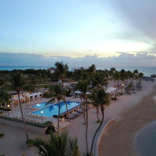 Villa Real Playa Nueva Romana in La Caña