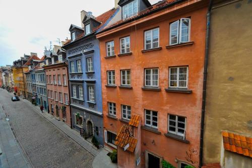 Castle Square Apartment - image 8