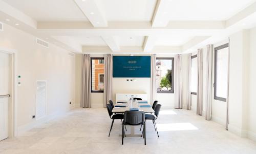 חדרי ישיבות / אולמי אירועים, Palazzo Doglio in קליארי