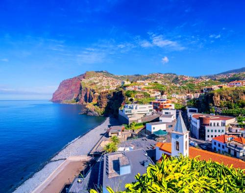  Sea Breeze Villa - in front of the beach in 9300-147 Câmara de Lobos