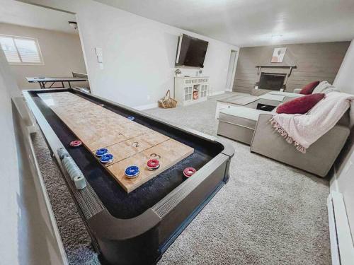 PET FRIENDLY/PING PONG/GAME ROOM!FAMILY GATHERING thumb 3