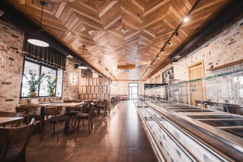 Restaurant, ГОдина ЩАстя in Rovno
