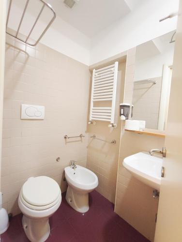 Booking House Rome - main image