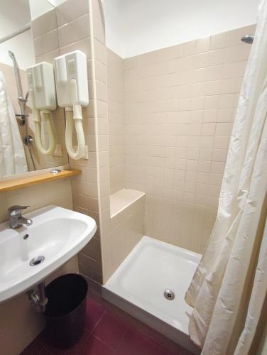 Booking House Rome - image 3