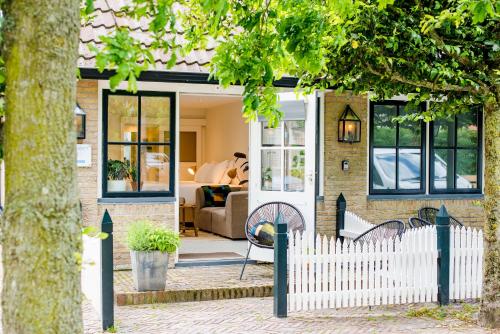 Entrance, The Sunset Apartments in Ameland
