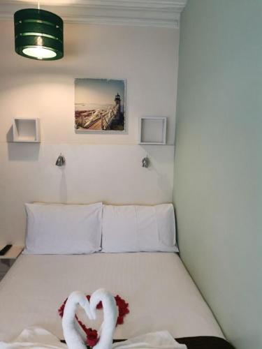The Elmfield - image 7