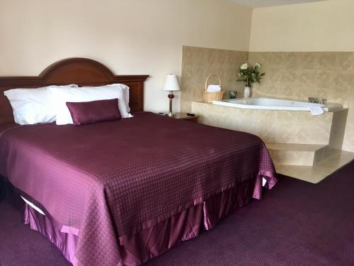 King Room with Spa Bath
