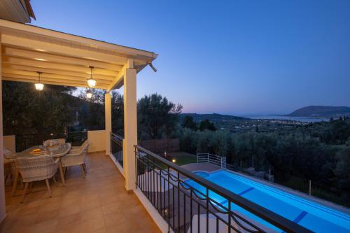 Balcony/terrace, Villa Daphne, Inoro Villas in Svoronata