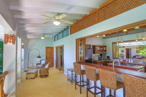 Casa de Paz- Portasol Vacation Rentals in Portalon