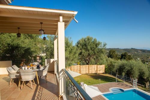 Balcony/terrace, Villa Daphne, Inoro Villas in Svoronata