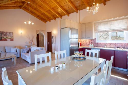 Bar/lounge, Villa Daphne, Inoro Villas in Svoronata
