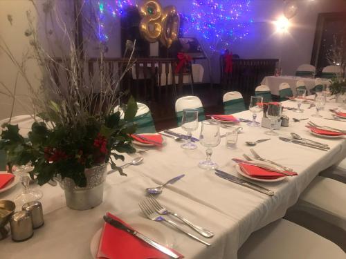 The Midway Bar & Guesthouse in Dunglow