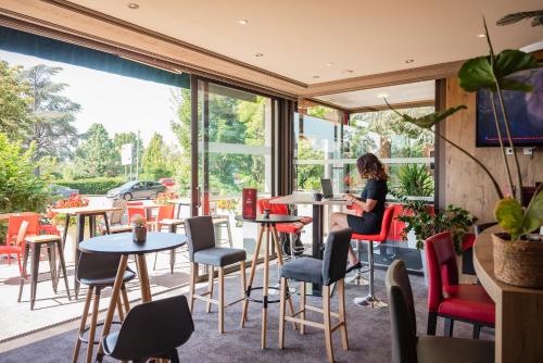 Ibis Colmar Est - Hotel Brasserie en Alsace - image 2