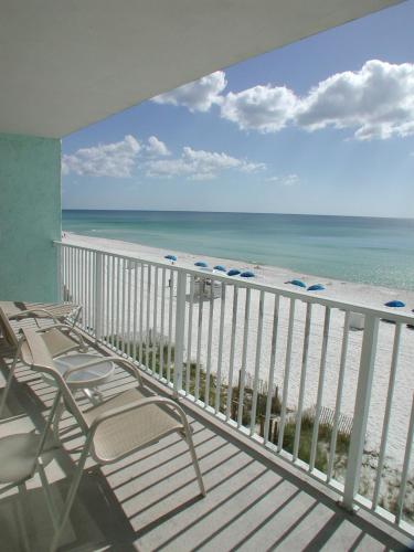 Landmark Holiday Beach a VRI resort - image 2