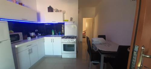 Family apart in Nahariya