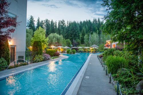 Swimming pool, Hilltop Inn - Salmon Arm in Salmon Arm (BC)