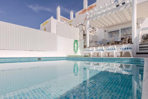 SeaScape Villa Private Pool & Rooftop Jacuzzi with sea view near Manta Rota Beach