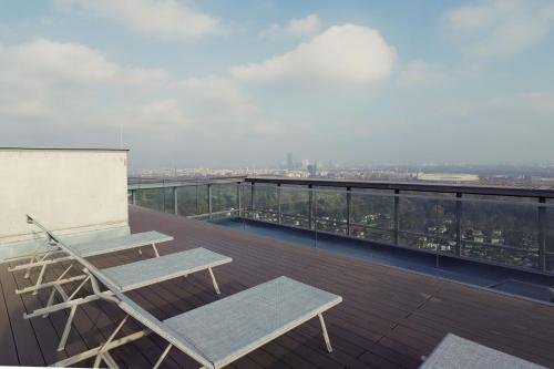 Triiiple Suites Level 21 mit Balkon und Tiefgarage, Vienna (foto 6)