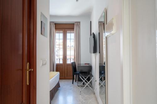 Cool Sevilla Hotel - image 5